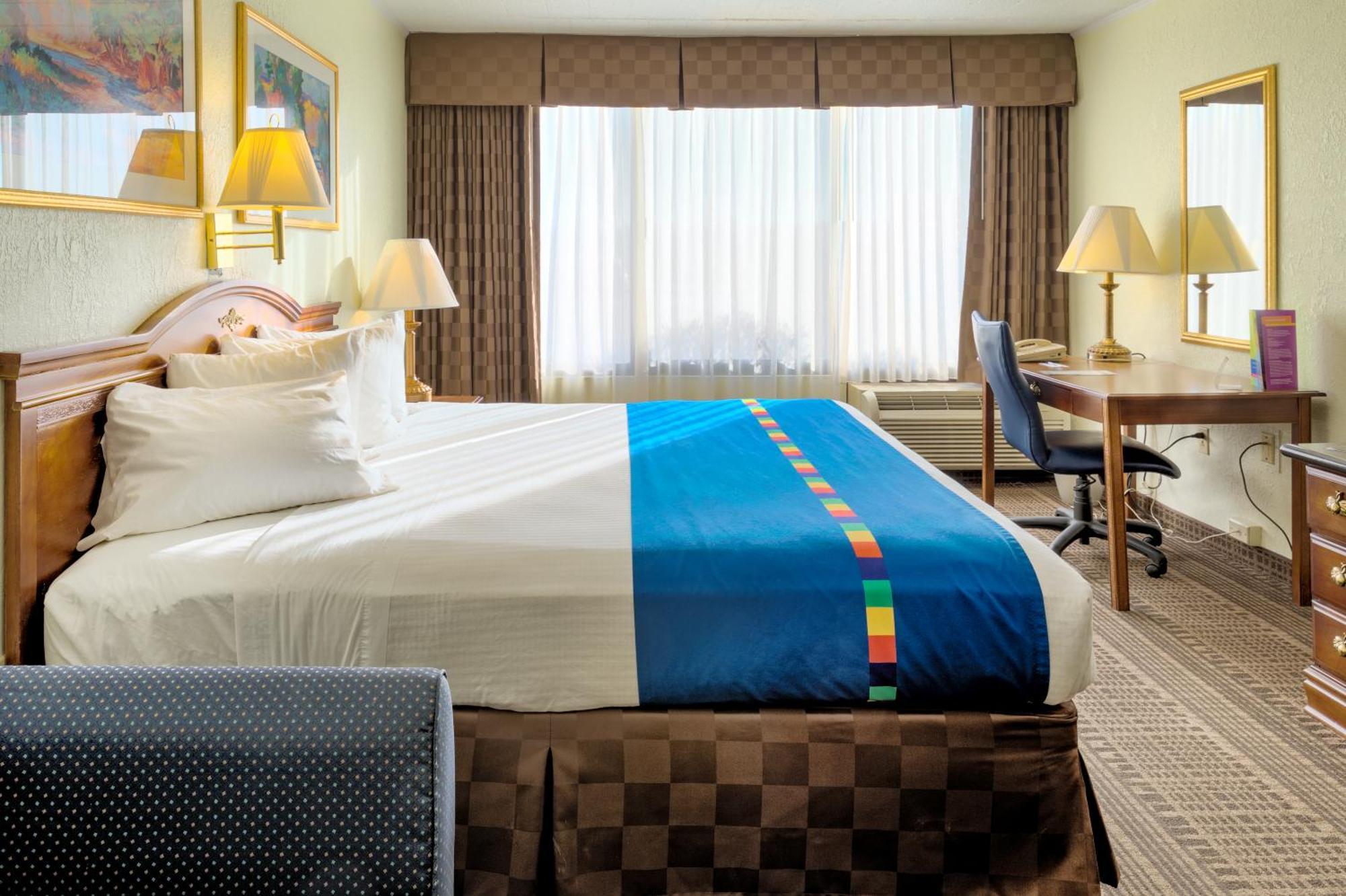 Park By Radisson Sharon Inn 3*