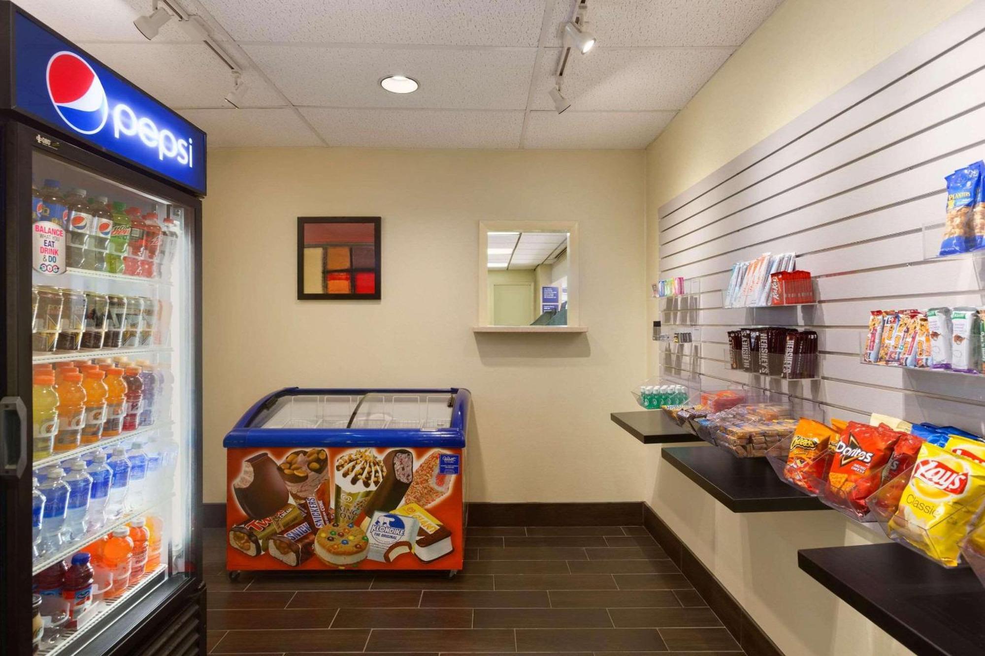 Inn Park By Radisson Sharon West Middlesex