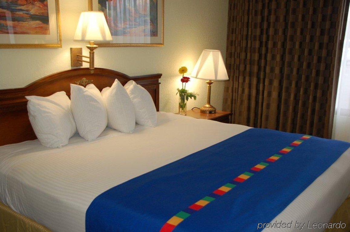 Inn Park By Radisson Sharon West Middlesex