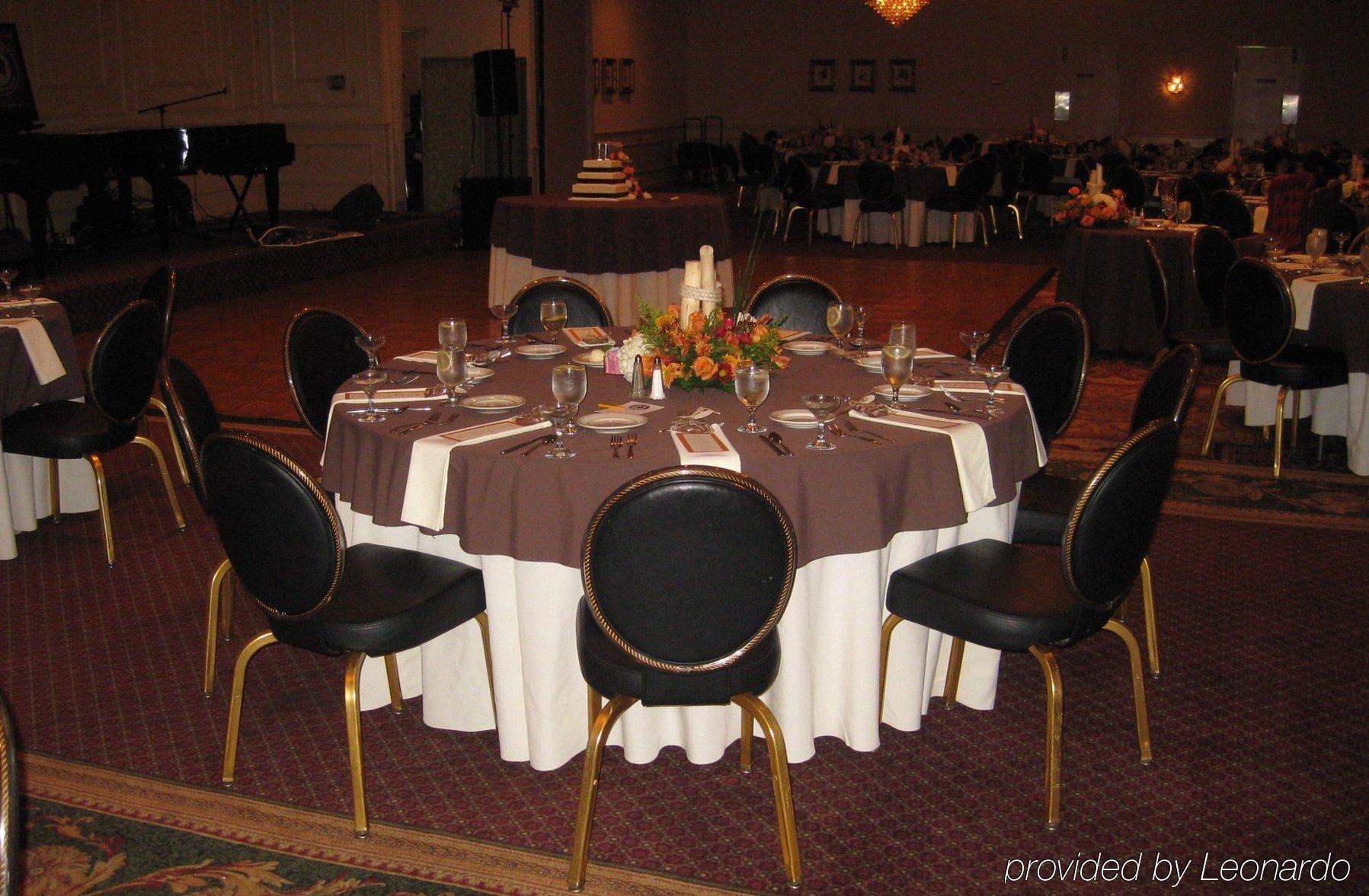Inn Park By Radisson Sharon