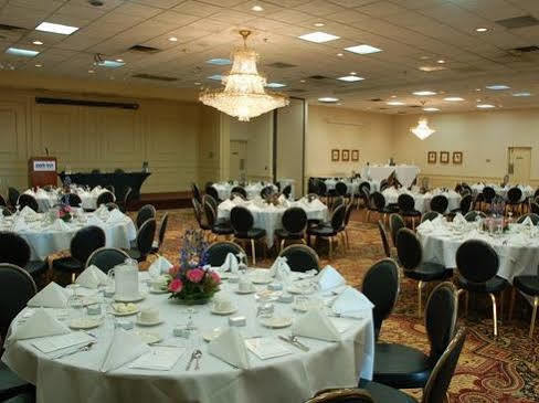 Park By Radisson Sharon Inn West Middlesex